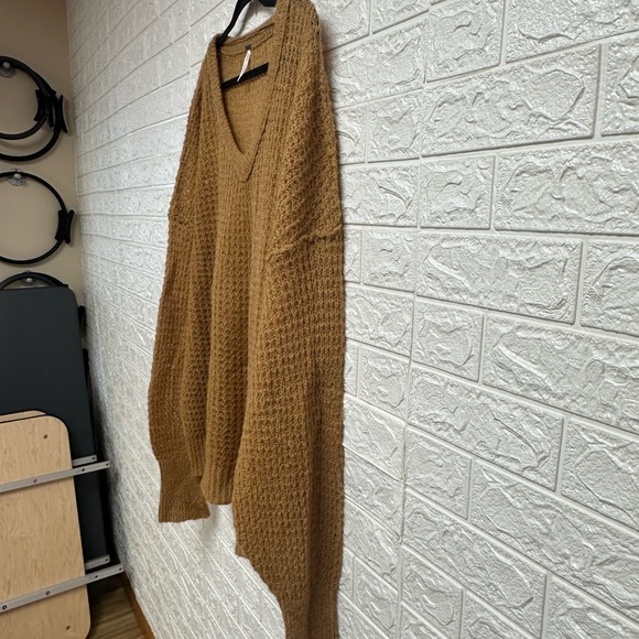 Free people brown v-neck sweater size large - Picture 3 of 6